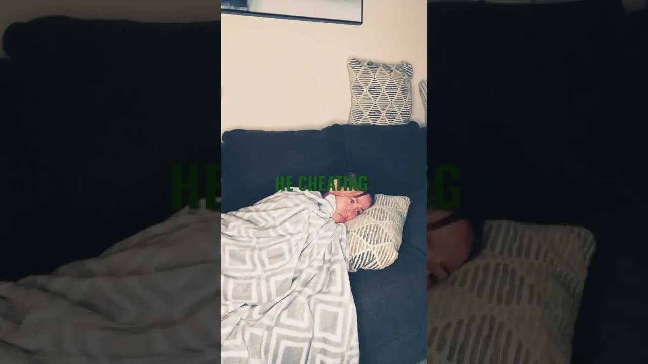 Man ignores his girlfriend easily lol