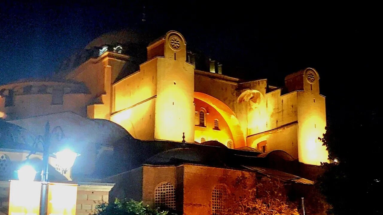 Fajr Adhan at #SultanAhmetMeydanı in Fatih/İstanbul | Sunday 16th June 2024
