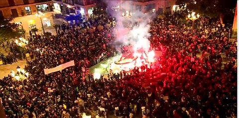 Thousands protest over handling of Spanish flood disaster | Reuters