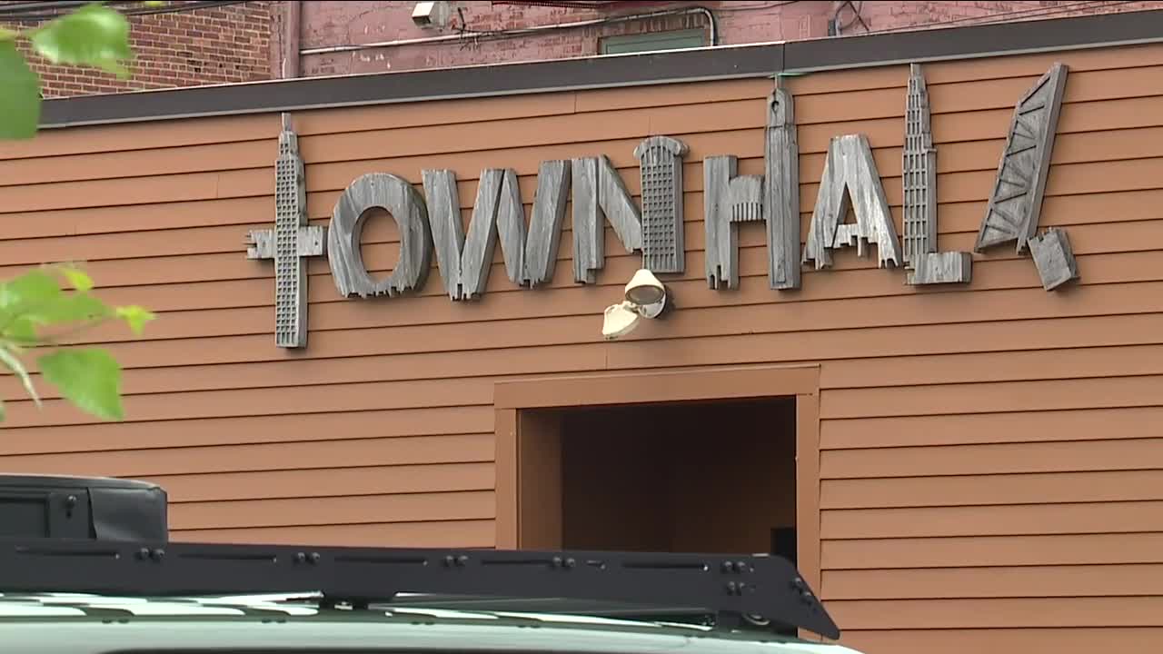 Cuyahoga County sent eight hundred letters to businesses, advising them of complaints regarding masks and social distancing. News5's Emily Hamilton spoke with one owner.