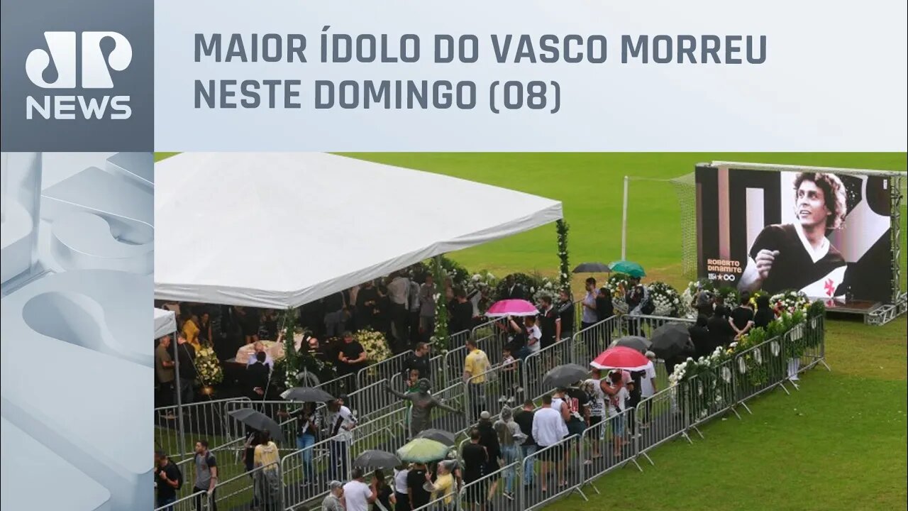 Fãs e amigos de Roberto Dinamite se despedem em velório no Vasco