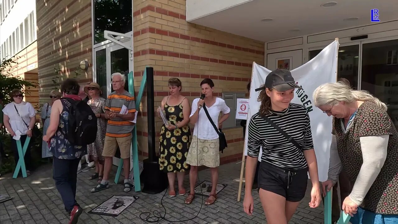 Stralsund - Kundgebung gegen LNG vor dem Bergamt 22-08-2023