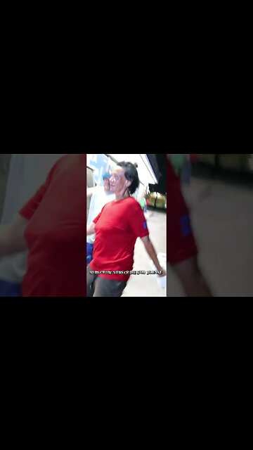 Homeless lady dancing in San Antonio Tx Late Nite!