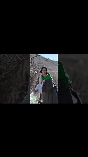 Beautiful Chinese Country Girl Gathers Roots