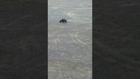Traxxas Summit 1/16 vs. Baseball Diamond lol (Stock 2200 nihm batts)