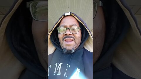 Woman Crawls On Her Knees To Meet King Charles!