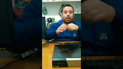 Computador BEMATECH achado no ferro velho.