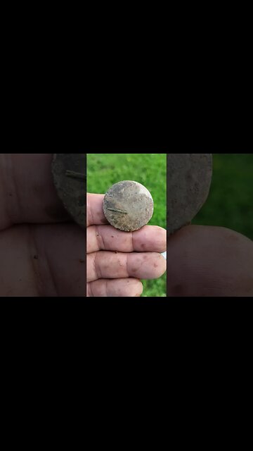 any guessss?? #metaldetecting #silver #shorts #civilwar #trending #gold #coins #buttons #relics