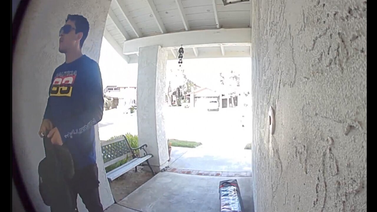 Thieves break through front door, steal 'priceless' heirloom