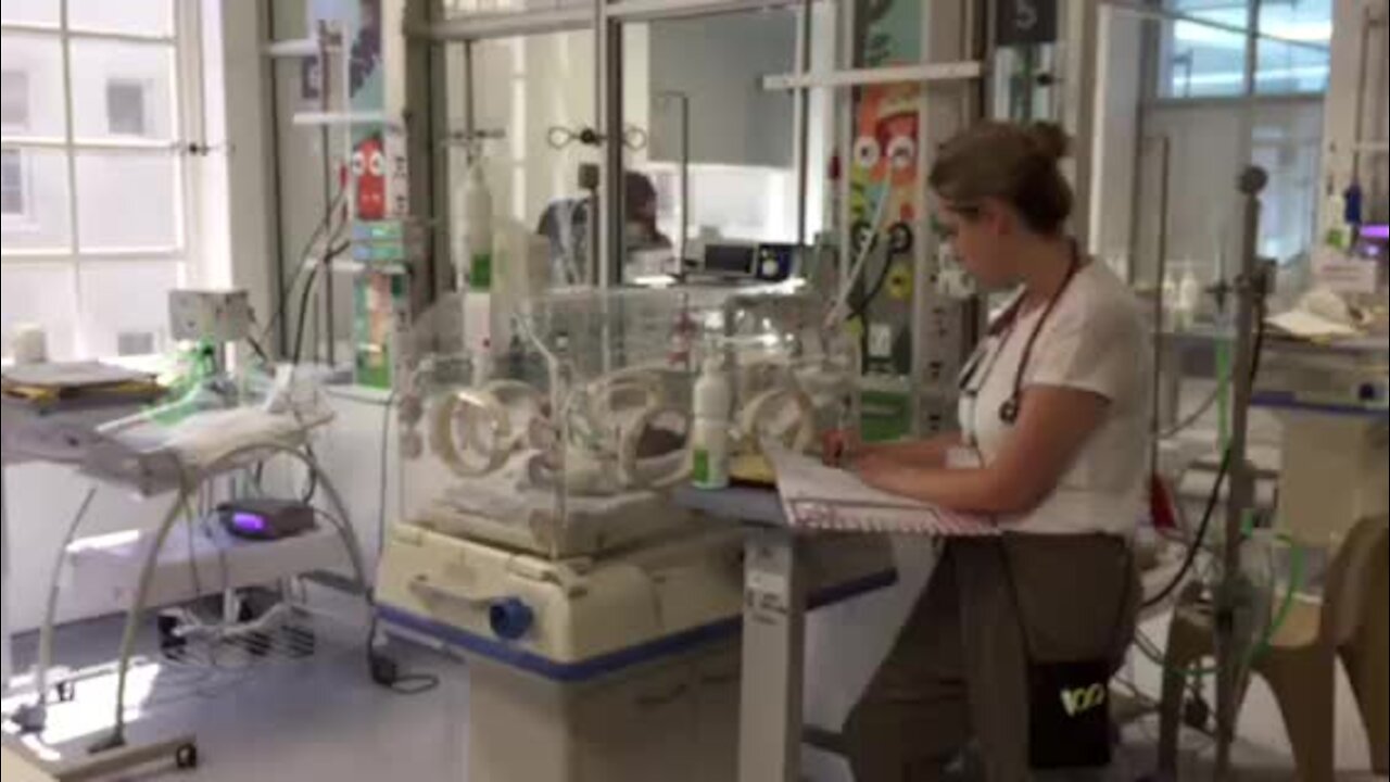 SOUTH AFRICA - Cape Town - Groote Schuur Hospital Neonatal Unit (Video) (ndc)