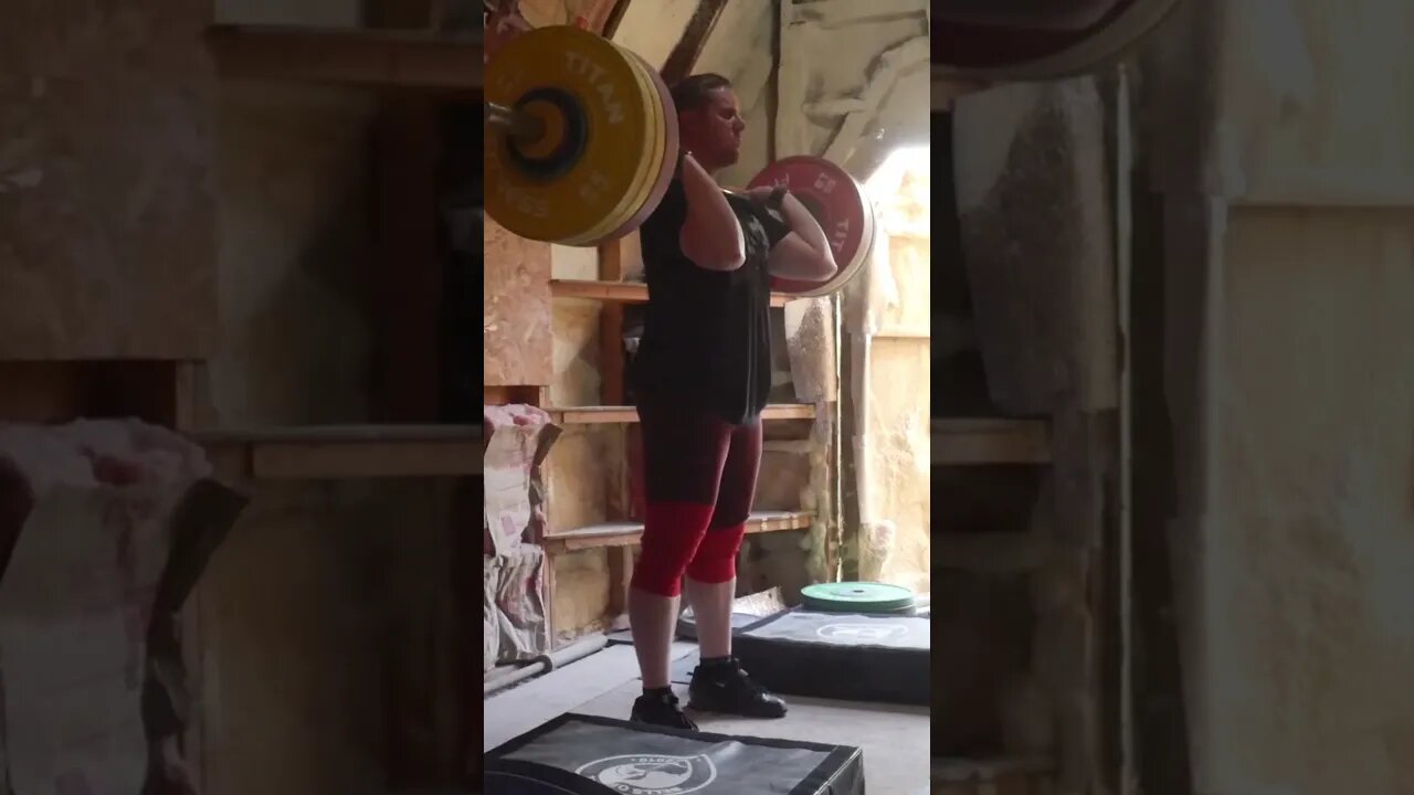 140 kg / 308 lb - Rack Jerk Triple