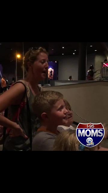 How to entertain your kids while waiting in line at Walt Disney World