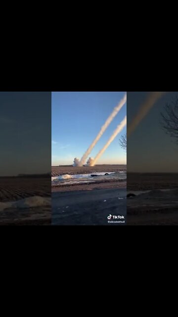 ★★★ Two Russian MLRS Firing
