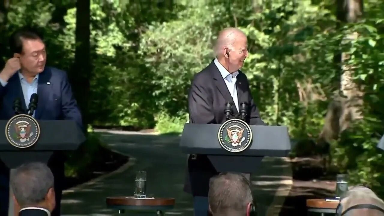 Japanese Prime Minister Is Introduced At Press Conference, Then Biden Says It's Actually "President"