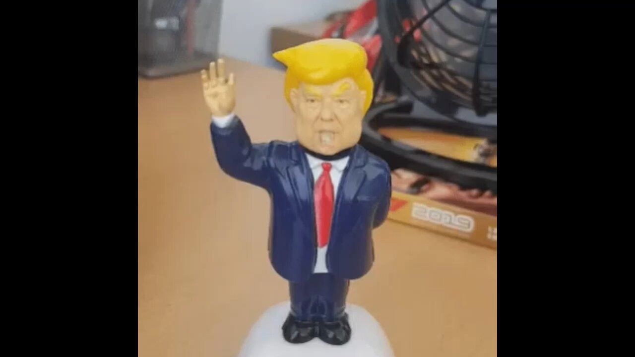 The Ultimate Solar Powered Donald Trump Meme!