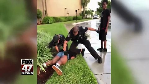 Video: Officer hits 14-year-old during arrest