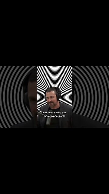 Andrew Huberman tried to hypnosis Joe Rogan #shorts