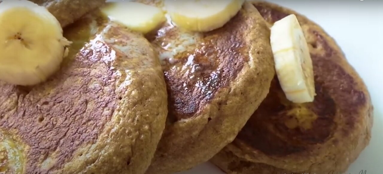 Oatmeal Banana Pancakes | Healthy Pancake Recipe