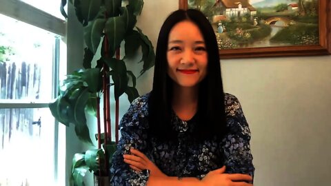 文婕播报044｜千林脱落群芳息，有一枝先白。八角松针压花丛，更清香堪惜。