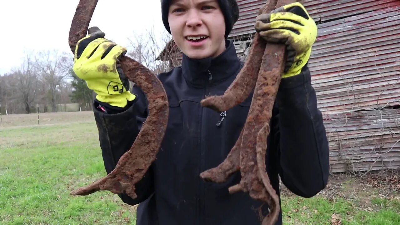 Teens Metal Detecting An Old Farm!!! Explore Beautiful Texas Creek