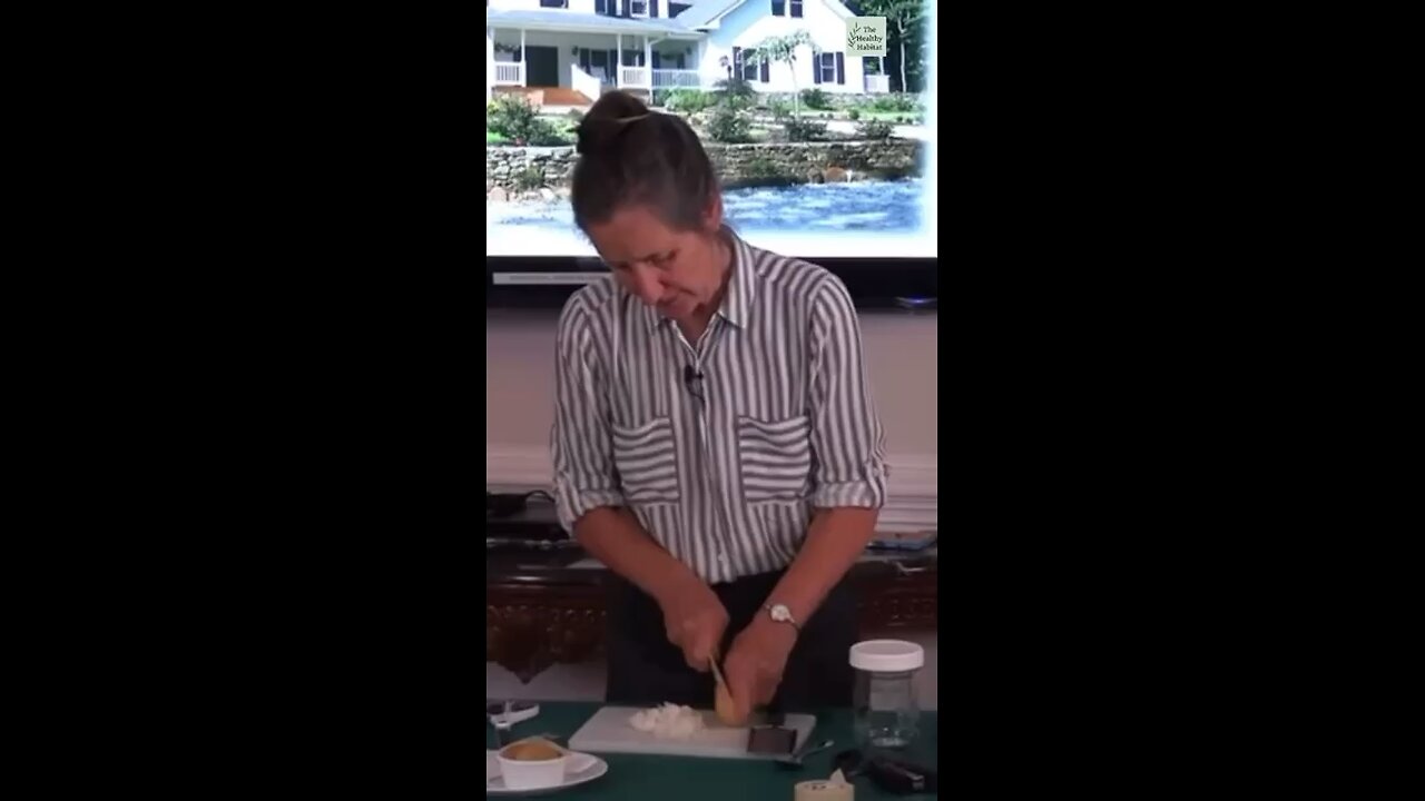 Making Onion cough mixture