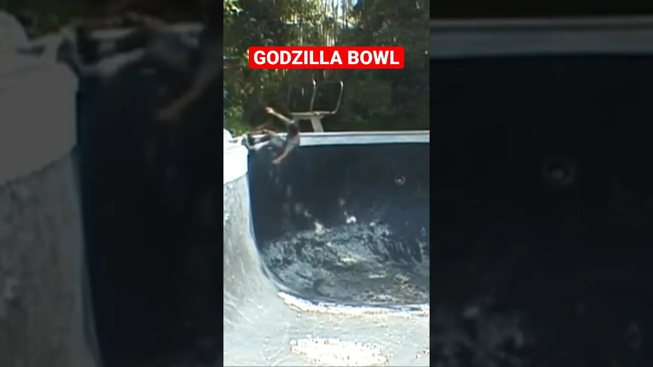 Small Grind BIG BACKYARD POOL #tobyburger #poolskateboarding #poolskating #skateboarding #godzilla