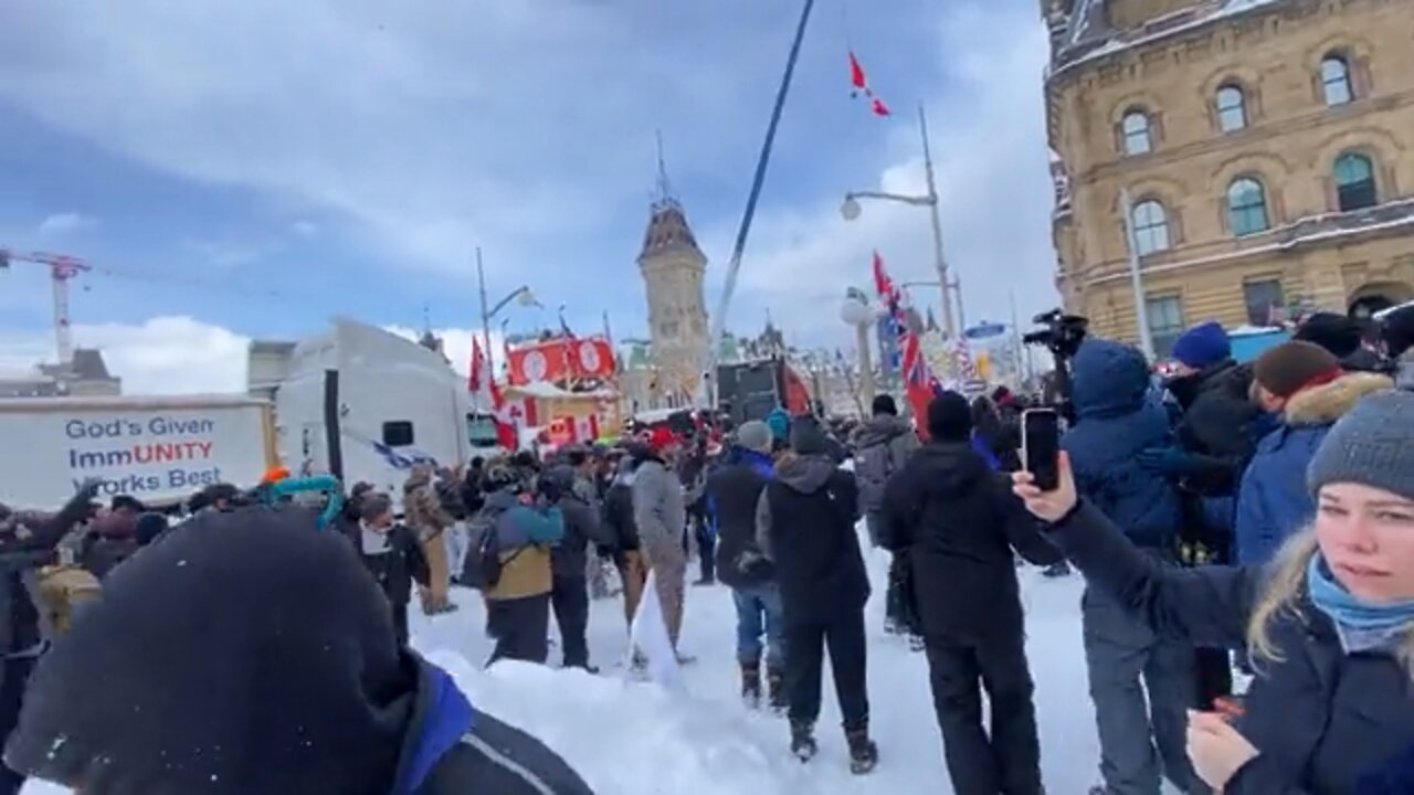 Ottawa Police Use CHEMICAL IRRITANT On Freedom Protesters