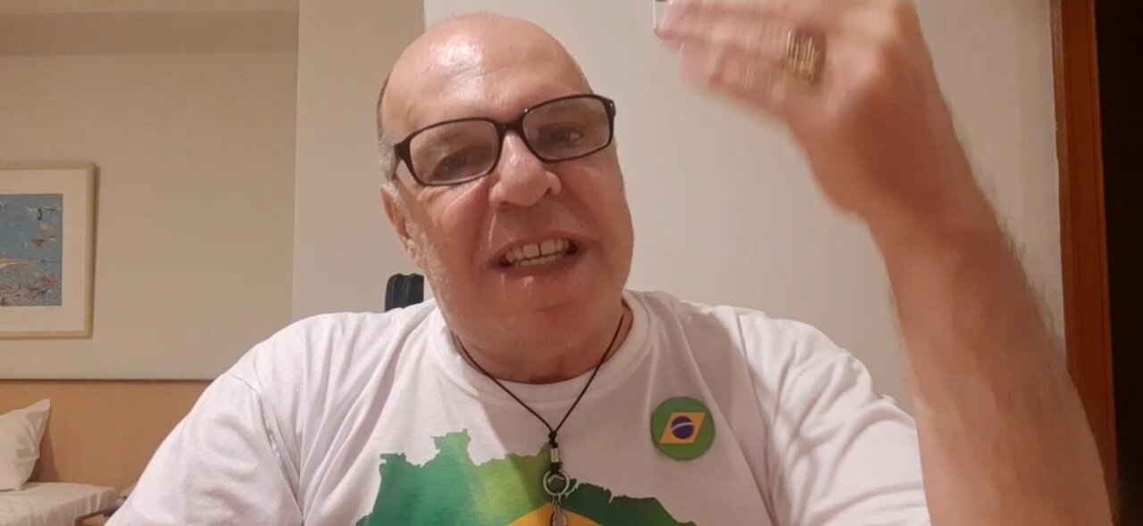 Ricardo Salles fala besteira a respeito do povo protestar na frente do Congresso Nacional
