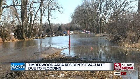 Timberwood area residents evacuate due to flooding in Dodge County