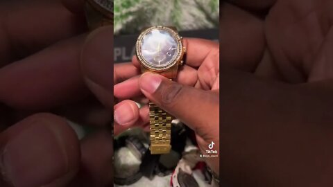 Citizen Star #fypシ #fyp #trendingvideo #citizen #diamonds #crystals #watch #goldwatch #solar #power