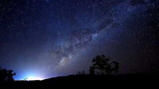 Il passaggio delle stelle in time-lapse