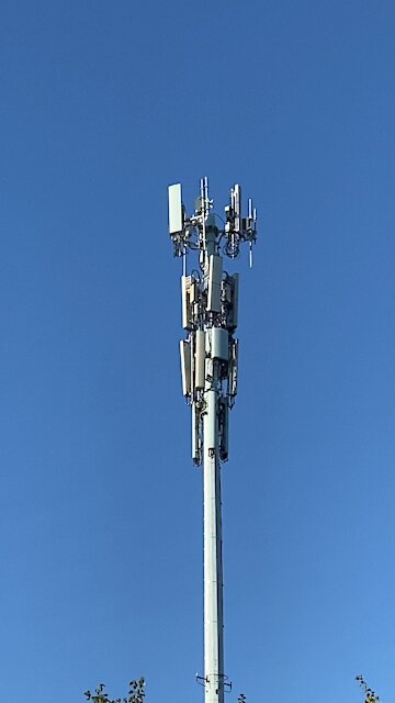 Big 5G tower in Redmond, Washington