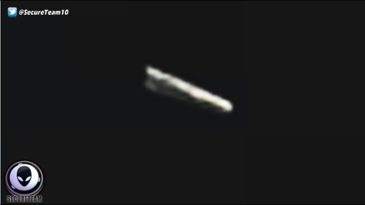 ALIEN CIGAR SHIP Caught Warp Speeding Past Space Station! Must Share