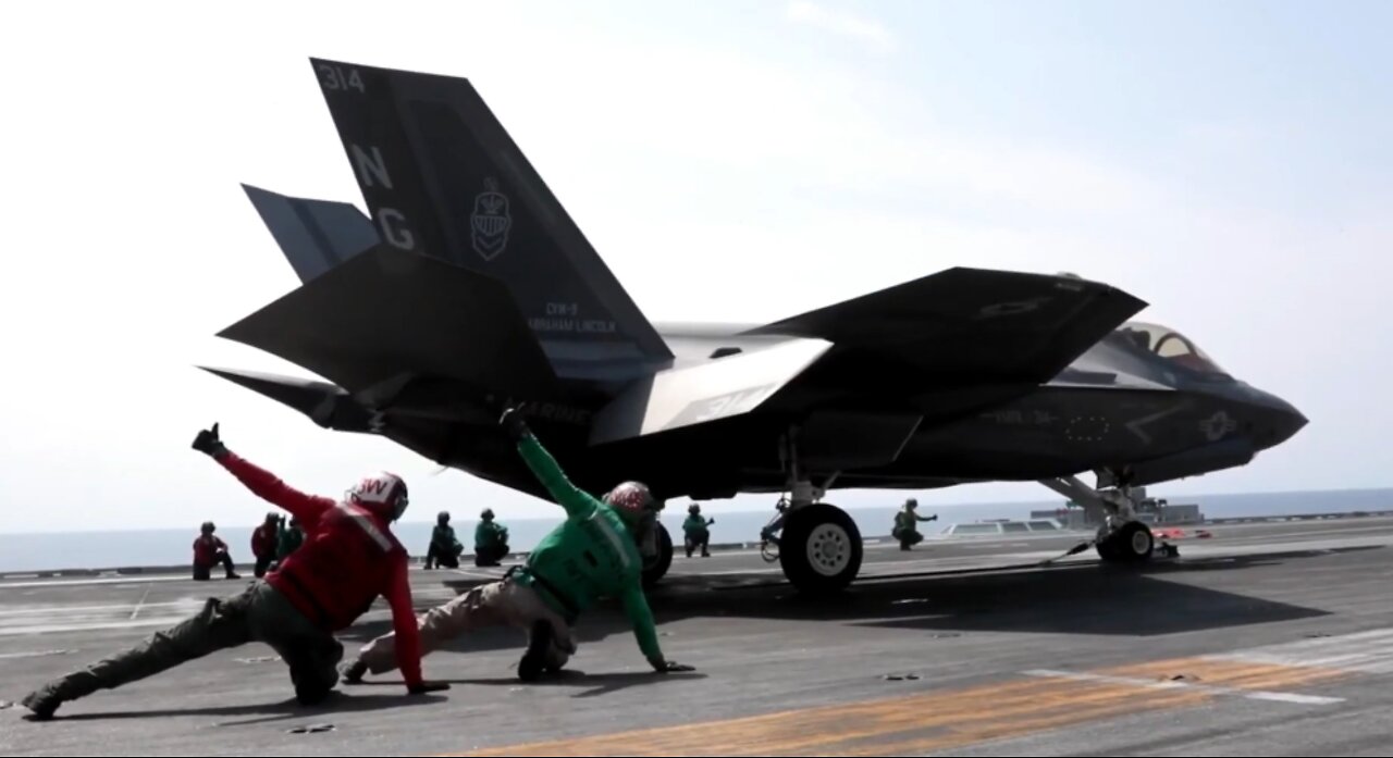 Flight and landing of fighter aircraft on the carrier