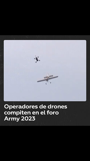 Operadores militares de drones participan en una competición durante el foro Army 2023