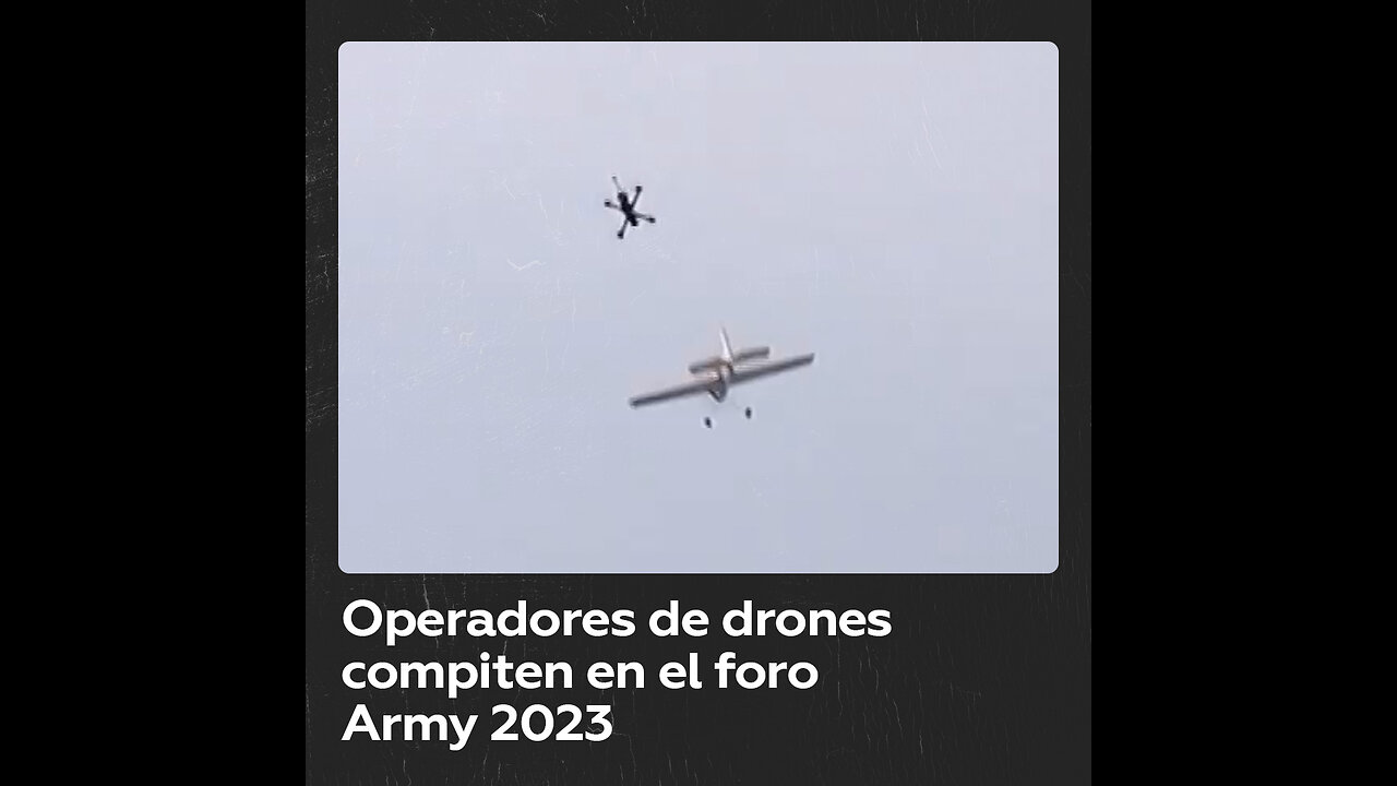 Operadores militares de drones participan en una competición durante el foro Army 2023