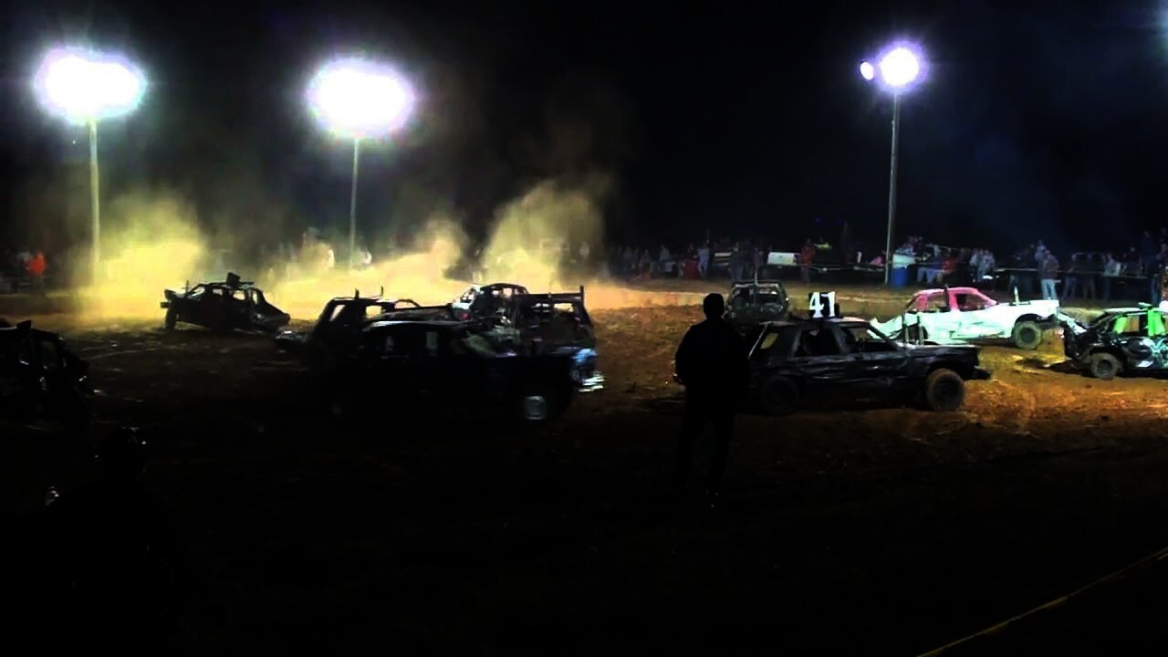 Glencoe KY Full size Demolition Derby 10-16-10 part 1