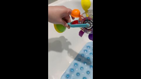 @sassybabyproducts bath toy