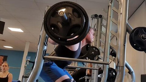 160 Kgs x 5 Squat