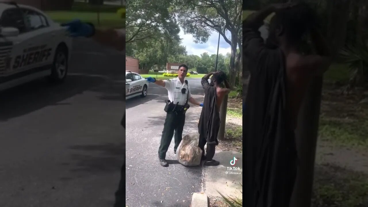 Clown Gets Himself Arrested🤡🚓