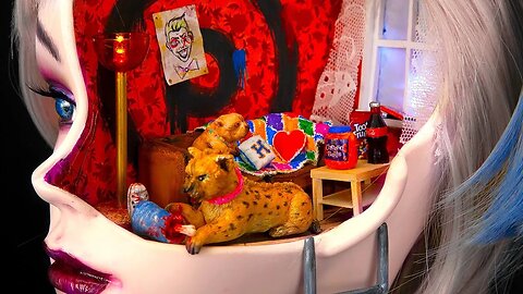 [5-Year Crafts] (⏰ 26.03.21) DIY Harley Quinn's Miniature Room Is Right In Her Head!