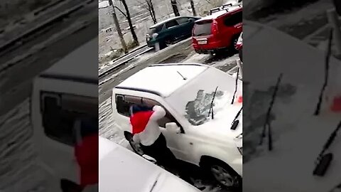 Technically, the snow is off the windshield 🚙💥