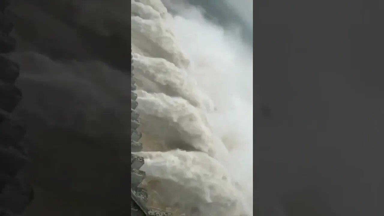 The water looks so Smooth