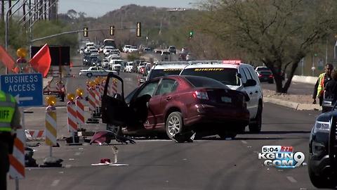 Fatal wreck shuts down EB Valencia east of Mission