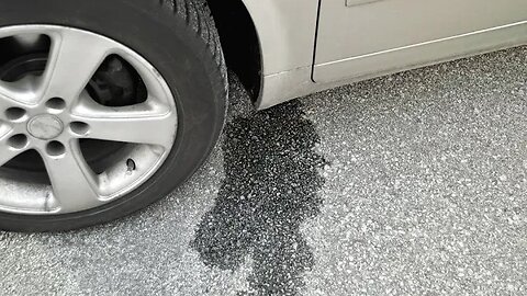 Nem sempre que estiver agua embaixo do carro é motivo para ficar alarmado, pode ser ar-condicionado!