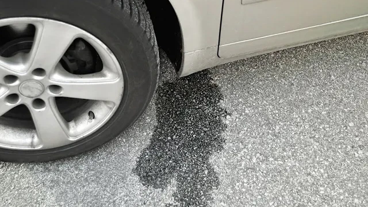 Nem sempre que estiver agua embaixo do carro é motivo para ficar alarmado, pode ser ar-condicionado!