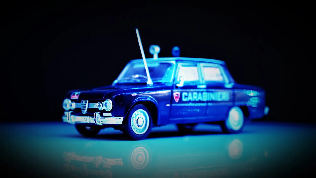 Alfa-Romeo Giulia Super 1600 Carabinieri - Grani & Partners 1/43