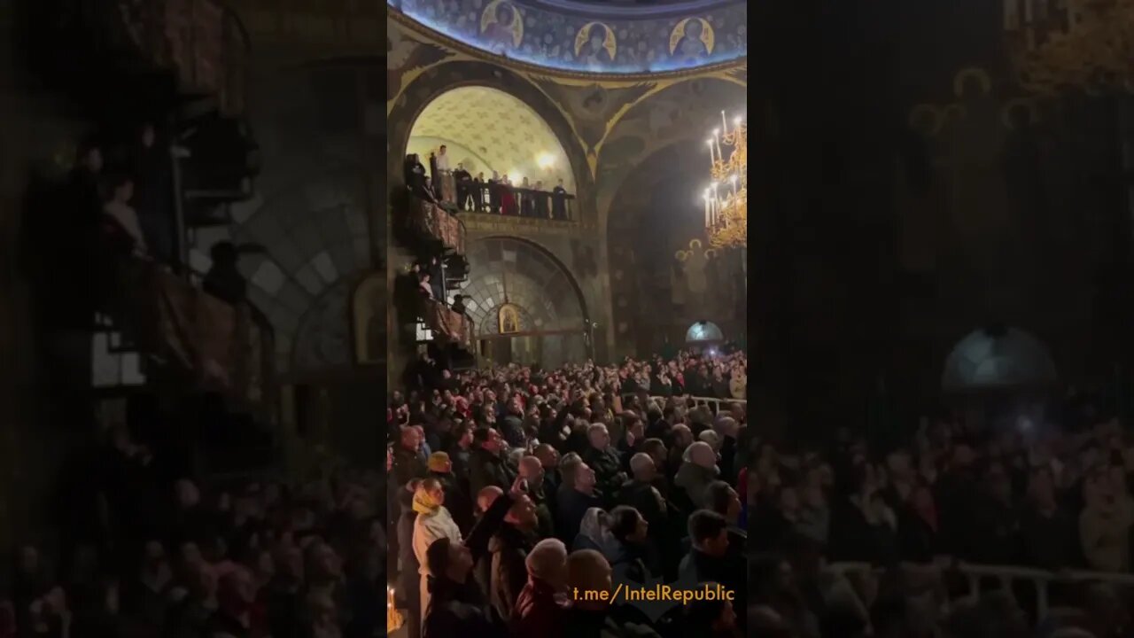 Footage from Church of Kiev-Pechersk on New Year's Eve, as Kievans came to say goodbye
