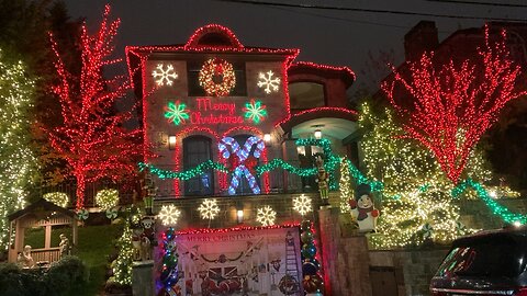 Dyker Heights Christmas Lights (Brooklyn) 3