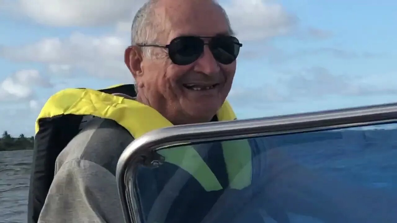 ANDAMOS DE LANCHA NA LAGOA DO PORTINHO COM CAPITÃO FERNANDO